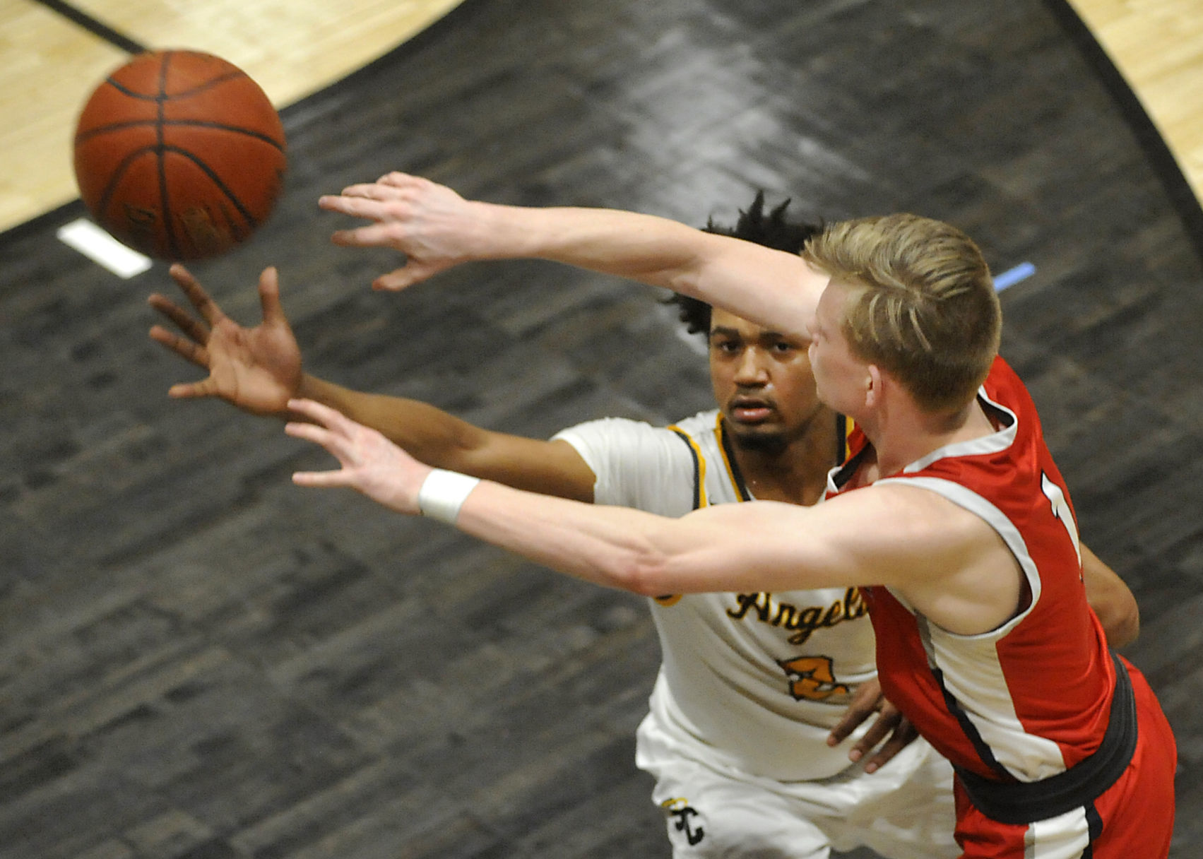 Prairie St. Catherine's Basketball